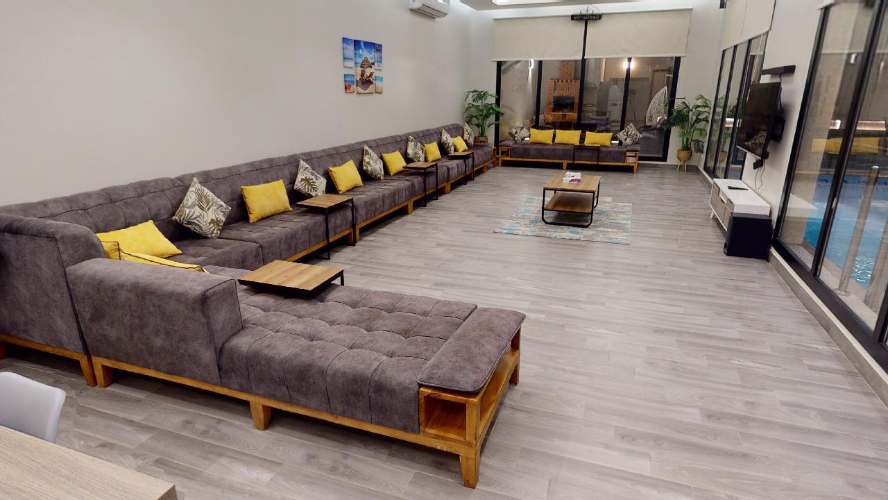 Comfy Chalet with BBQ Area | 1284
