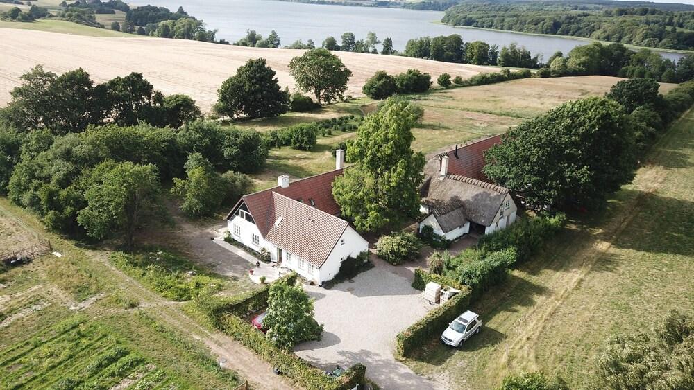 هور هايون بد آند بريكفاست منظر من الجو