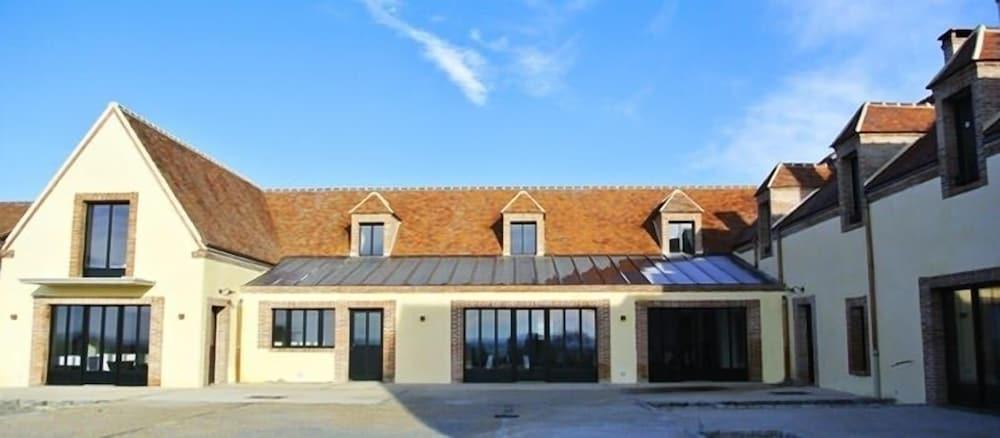 أوبيرج دو مولان آ فينت، ذا أوريجينالز ريلي المنطقة الخارجية