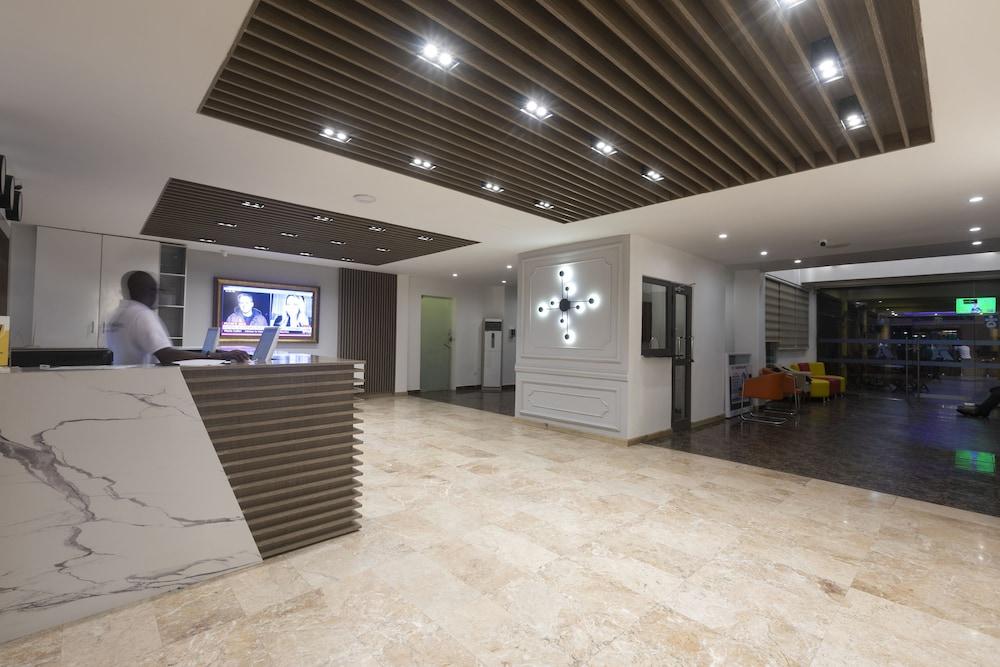 أيربورت فيو