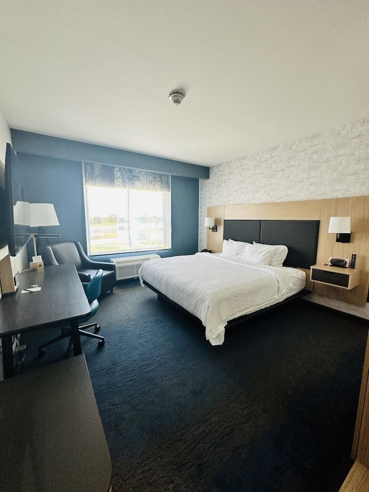 فيرفيلد إن آند سويتس باي ماريوت ويتشيتا فولز نورث ويست غرفة