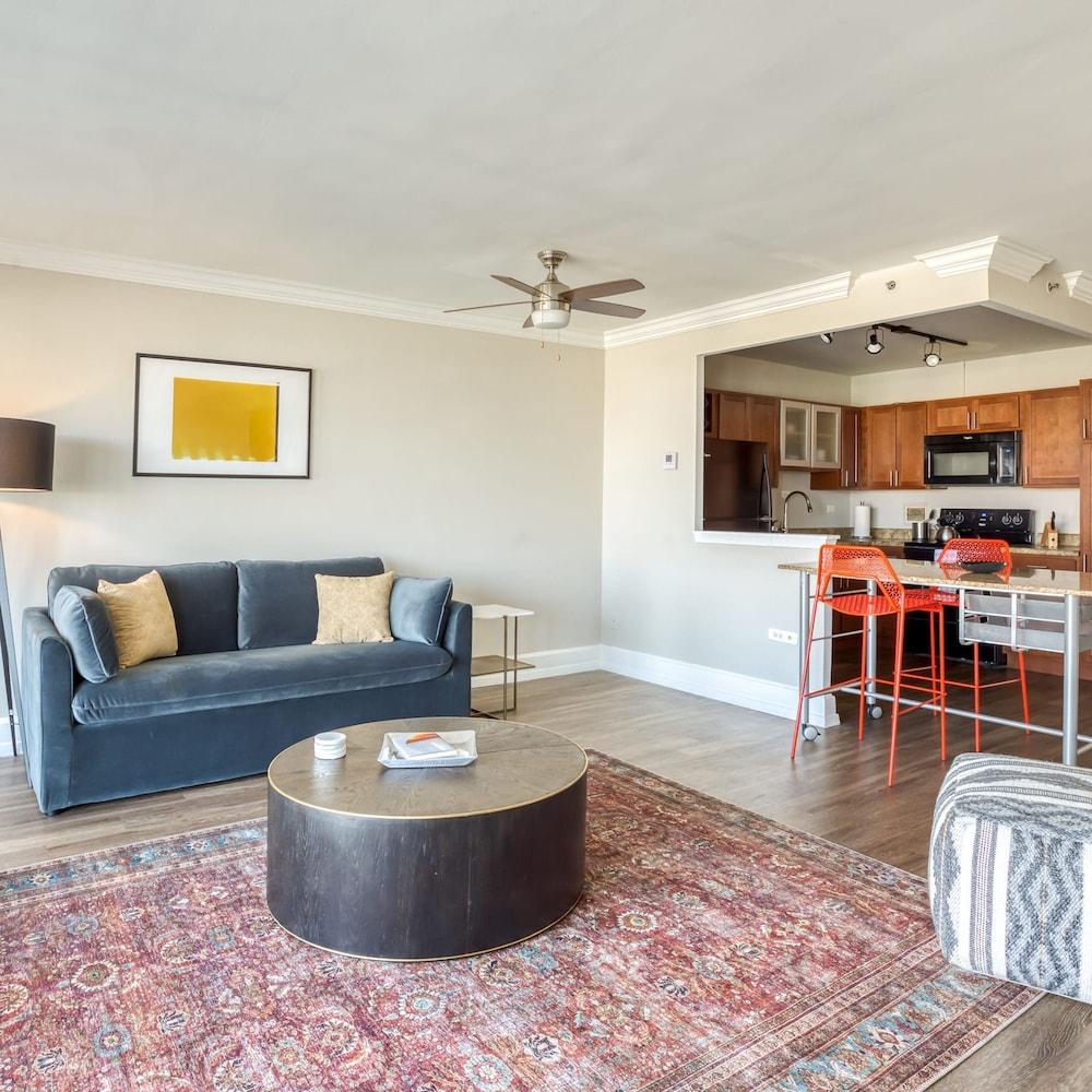 كوزي سويتس 800 تاو ر ر بدرو اي سكاي بول جيم 28 غرفة