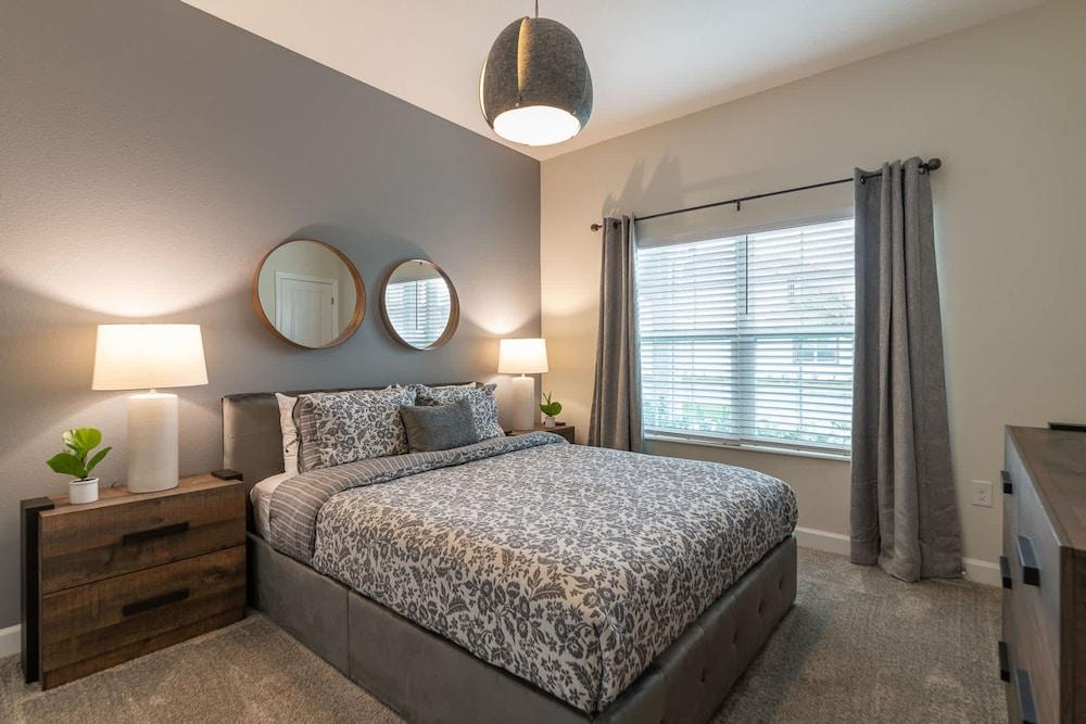 بيوتيفول ستوري ليك ريتريت مينتس فروم ديسني غرفة