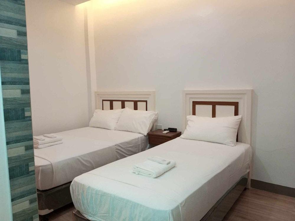 Maya Suites Badian Powered by Cocotel Room
