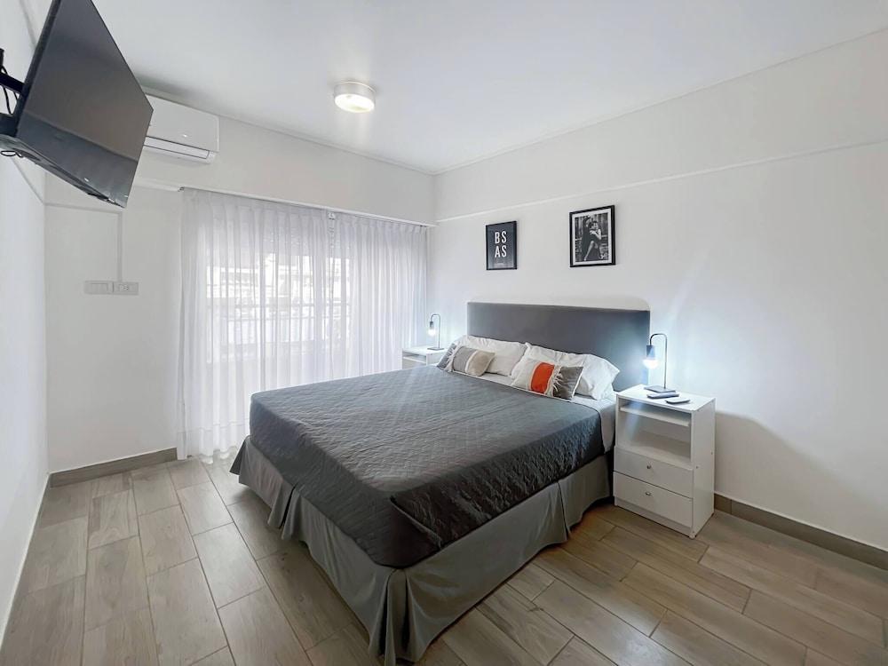 Modern Studio With Amenities in the Heart of the City 11 Room