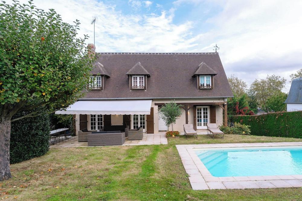 نورمان هاوس 16 إم 2 ويذ بول آت ذا هيبودروم زحليقة مائية