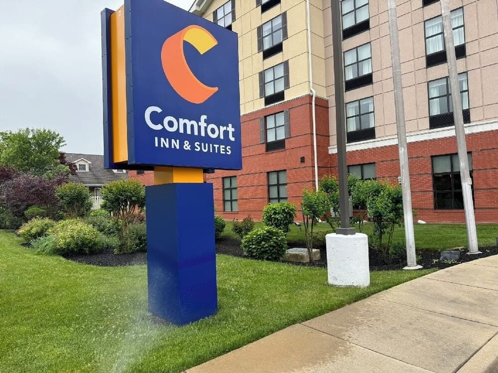 Comfort Inn & Suites Lexington Park near Pax River Exterior