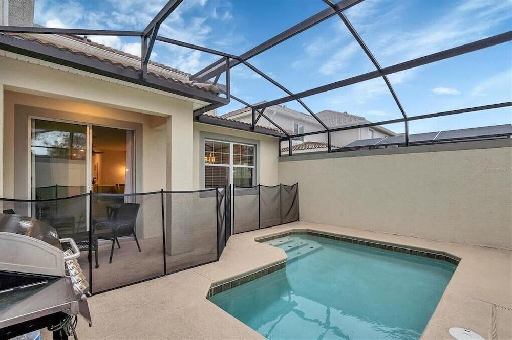 5021 WA - Stunning Townhome With Private Pool Waterslide
