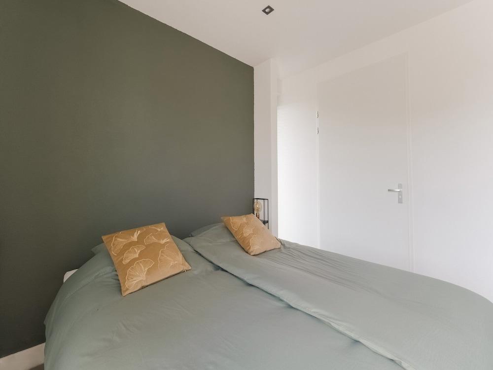 سوانكي فيلا إن تزيفالدي ويذ جاردن غرفة