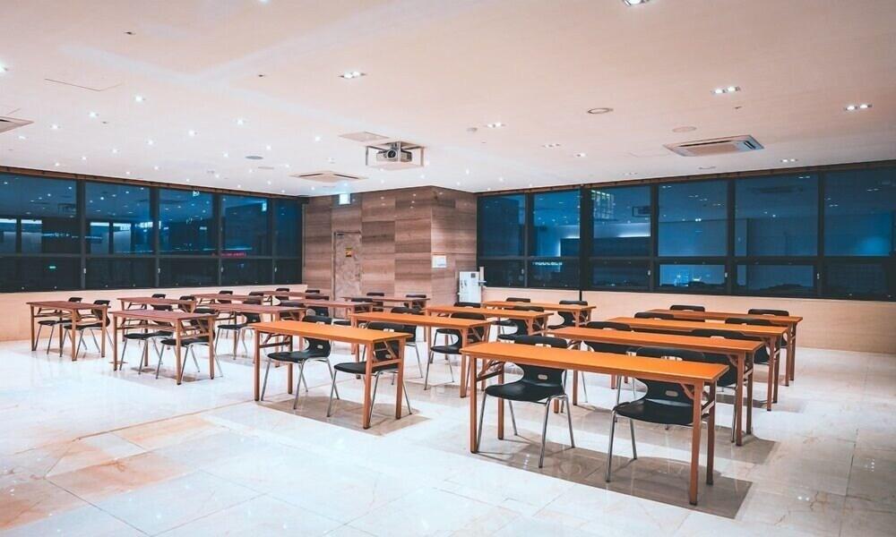 وونجو سيتي هوتل هيوكسين تفاصيل الفندق من الداخل