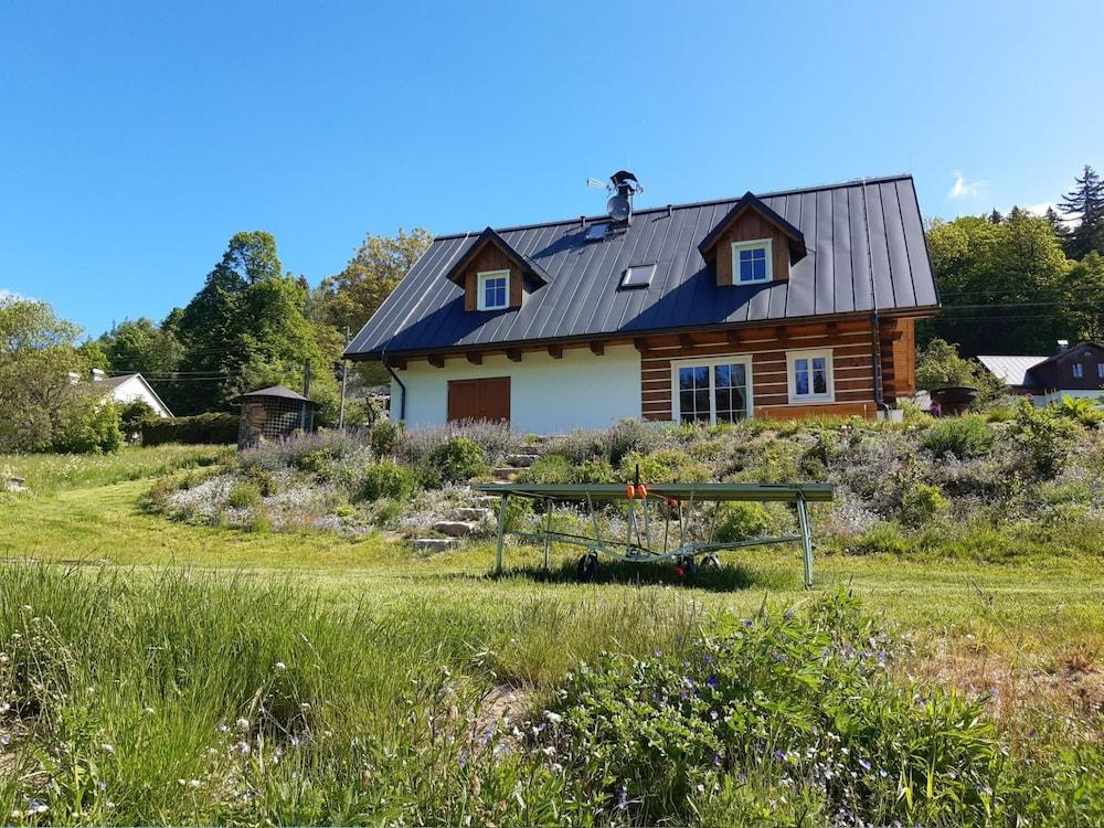 لوكي ايٕ إ ٓ 140 إن لوكاني ناد نيسو غرفة