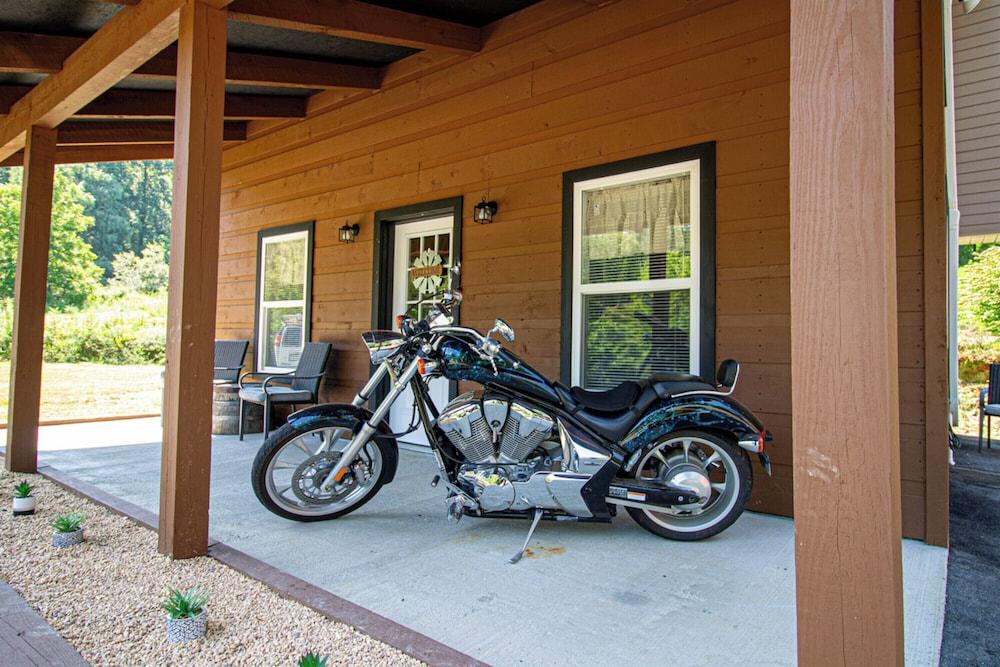 ماونتن هايفن دراجونز نيست كابين المنطقة الخارجية