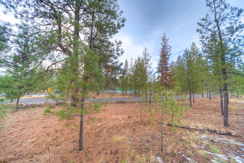 Awbrey Lane #7 by Village Properties at Sunriver Property Grounds