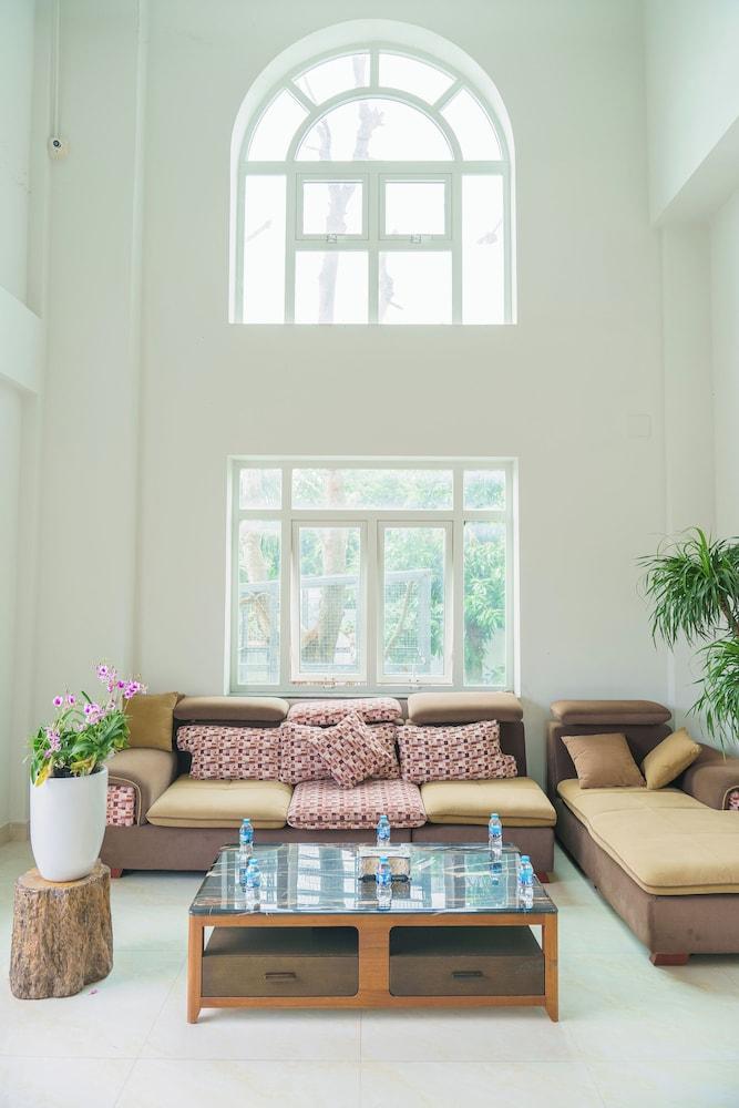 Cuong Anh House Reception