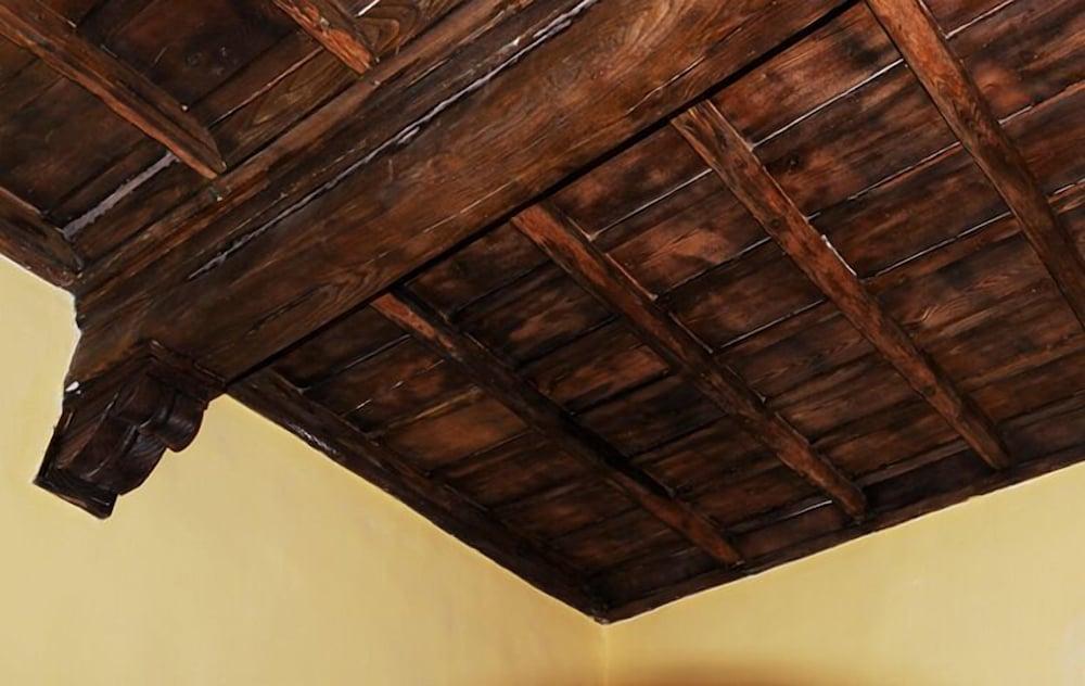 بي آند بي أل كاردينال تفاصيل الفندق من الداخل