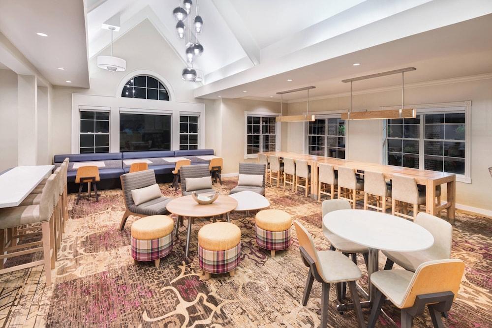 ريزيدنس إن باي ماريوت ستيت كوليدج الردهة