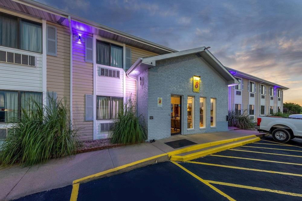 سوبر 8 باي ويندام إل دورادو المنطقة الخارجية