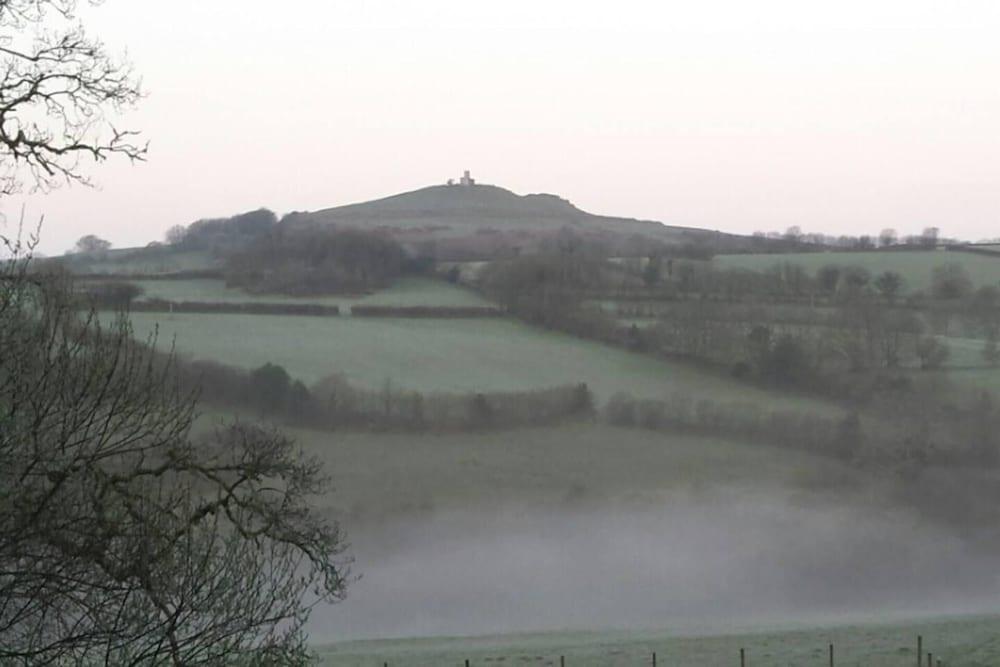 إمبيكابل 1 ب رو كوتيدج أون ذي إدج أوف دارتمور المنطقة المحيطة بالمنشأة