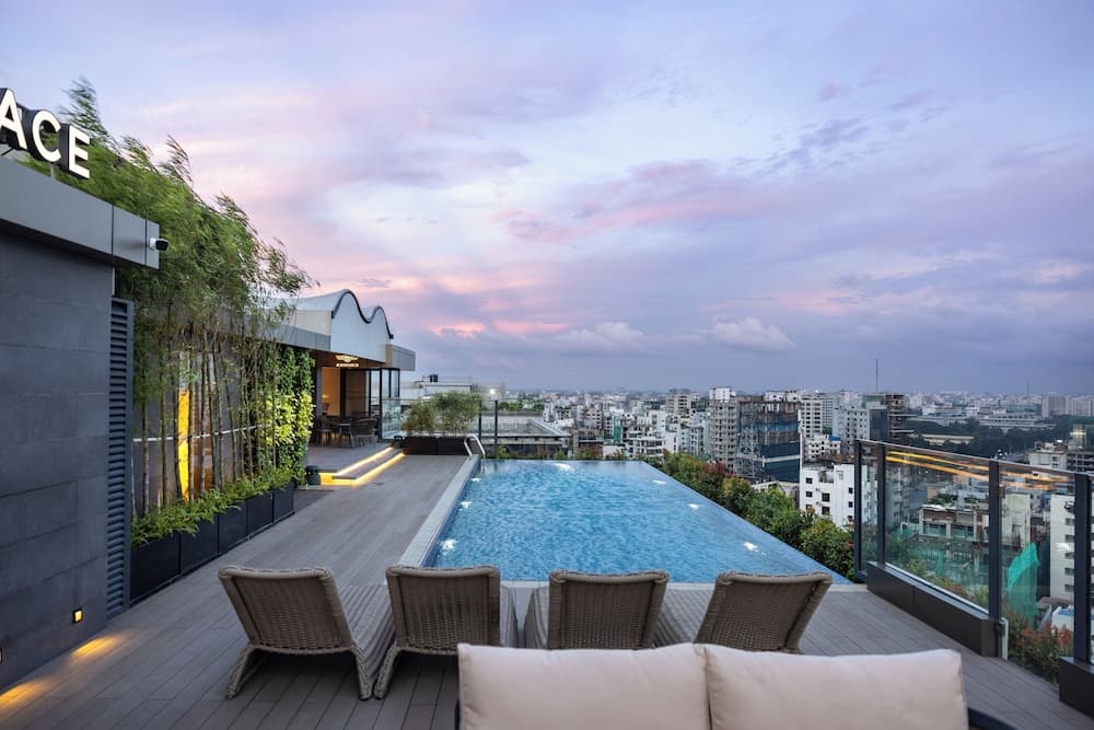 Hyatt Place Dhaka Uttara Rooftop Pool