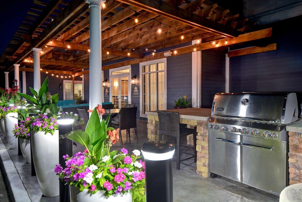 هوموود سويتس باي هيلتون سوثنجتون، سي تي المنطقة الخارجية