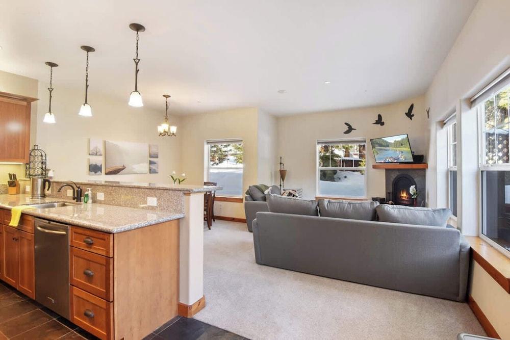 صني وودز أكرس نير جولف آند أدفينشر بارك داخلي