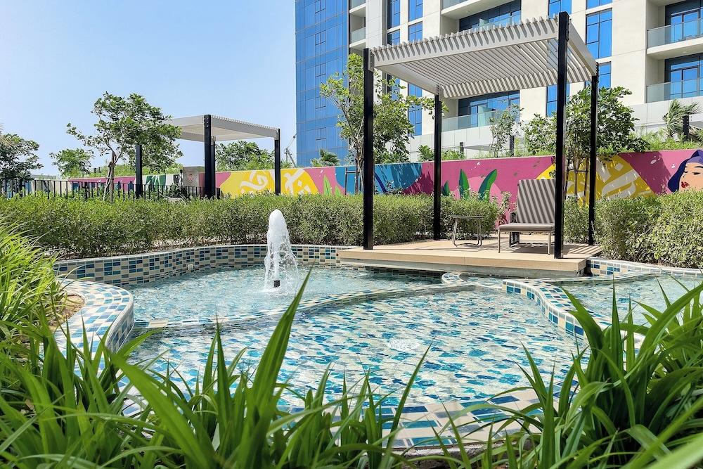 شقة بغرفتَي نوم في طابق مرتفع للغاية في برج أيكون سيتي زحليقة مائية