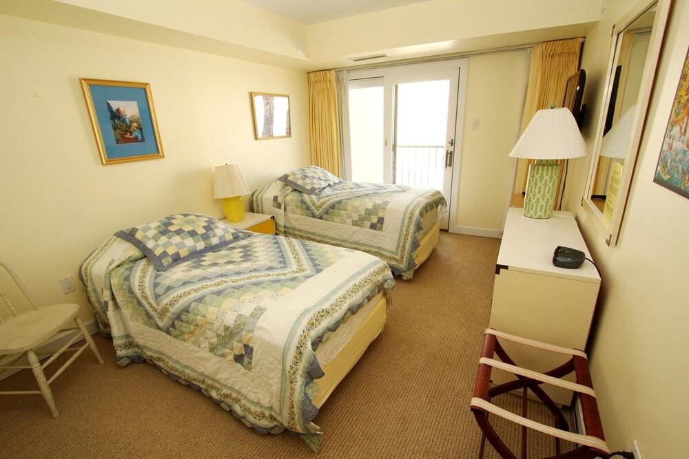 هينلوبين يونيت 221 باي لونج آند فوستر غرفة