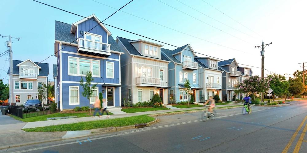 فايث باي أفانتستاي ستيليش  بد روم كوندو إن هارت أوف ناشفيل داخلي