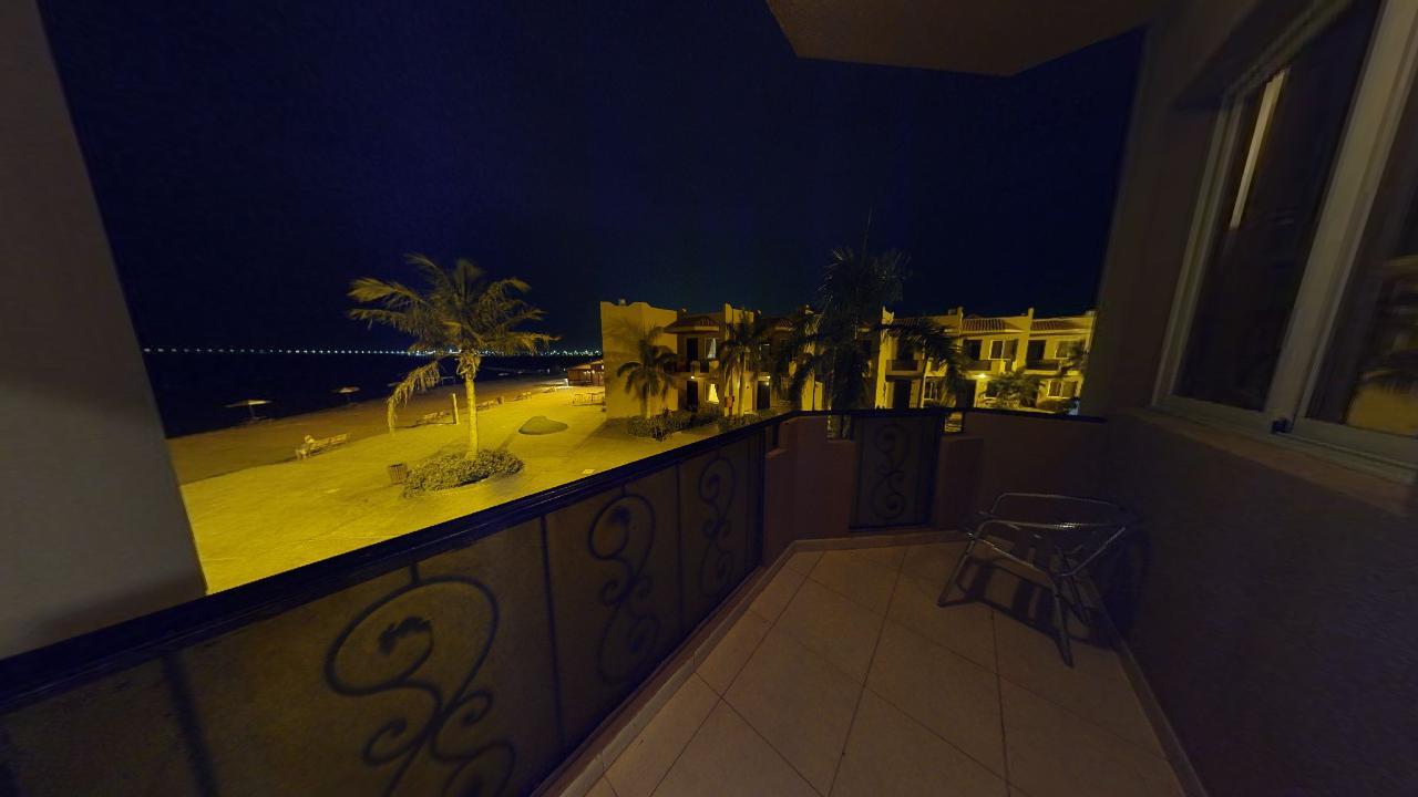 Comfy Chalet with Comfortable and Simple Furniture | 2039 Balcony