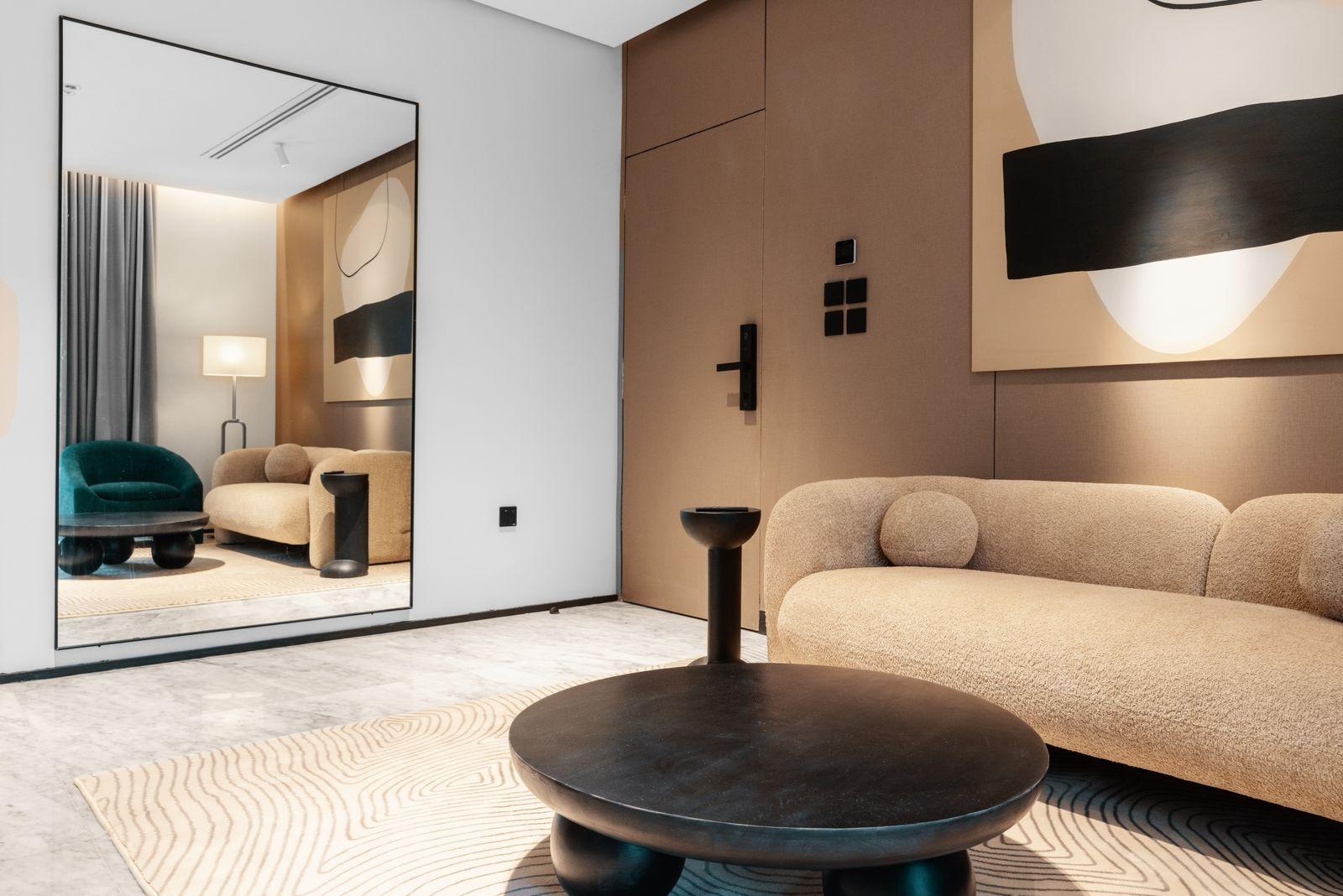 Elegant Apartment with Self Check-in | 5774 Living Area