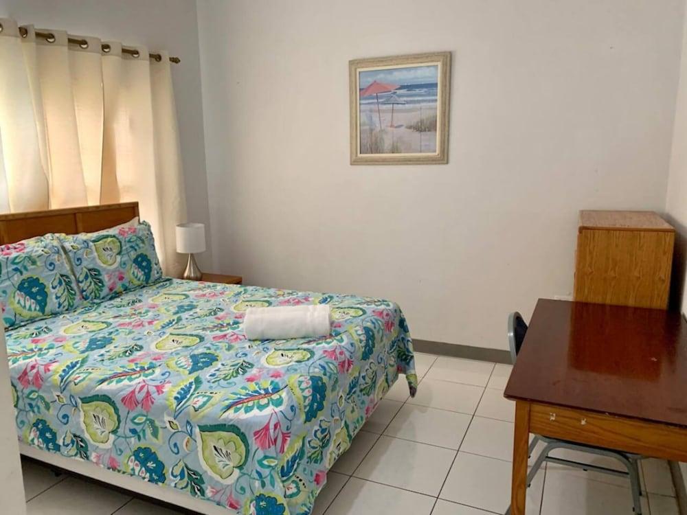 S1 BP Steps to Beach Room