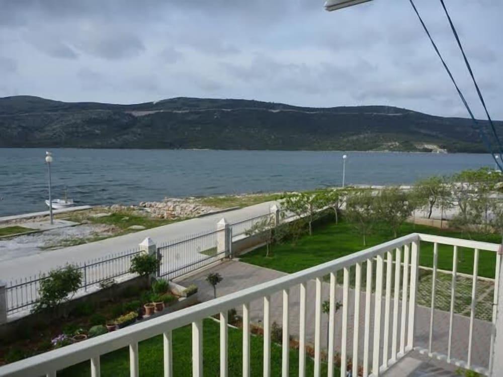 أبارتمنتس دانييلا بوليتسا