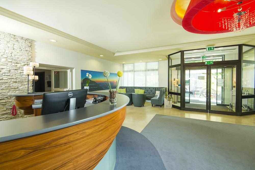 جيسوند هايتس سنتروم بارينهوف باد جاستين منطقة الاستقبال