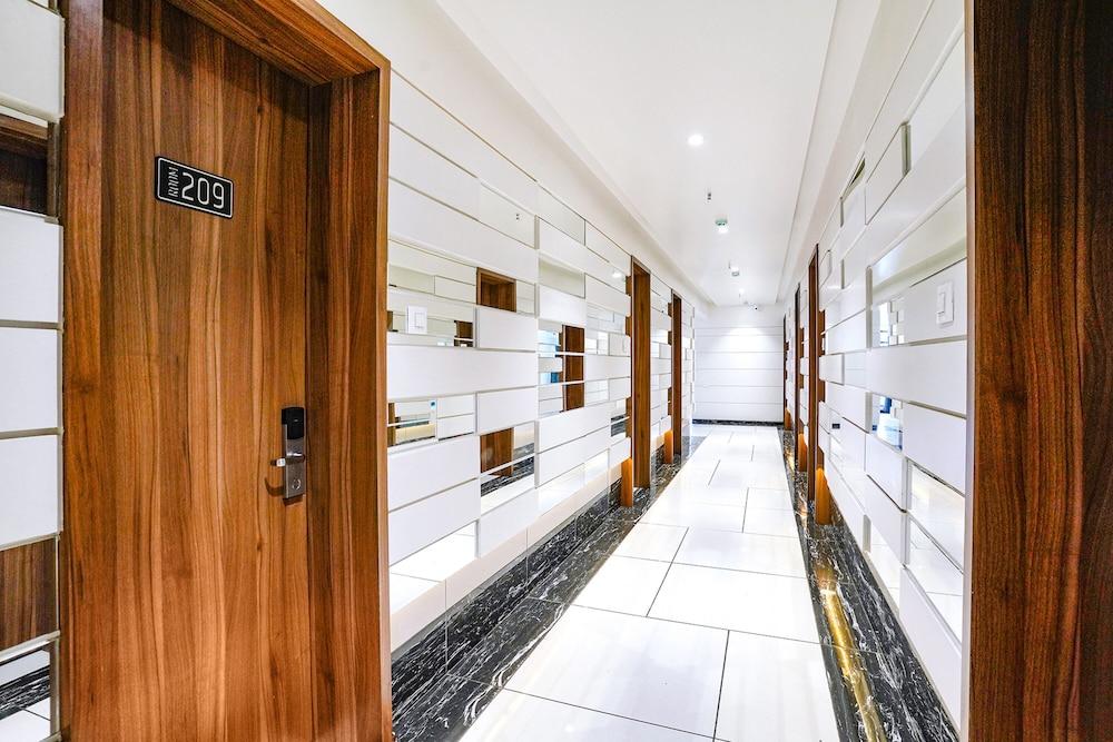 فاب هوتل ذا ناشيك إن الردهة