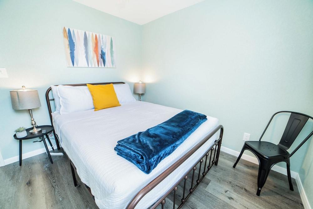 Fascinating 1br/1 BA Near Festive DT and Riverwalk Room