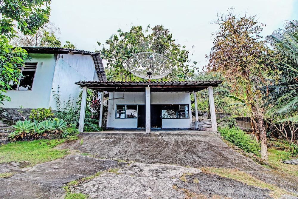 هوتل أو سيندانج أسري