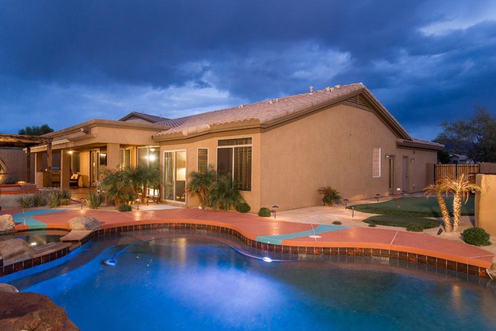 سونوران ديزرت ريتريت 4 بد روم باي كاساجو حمام سباحة مكشوف