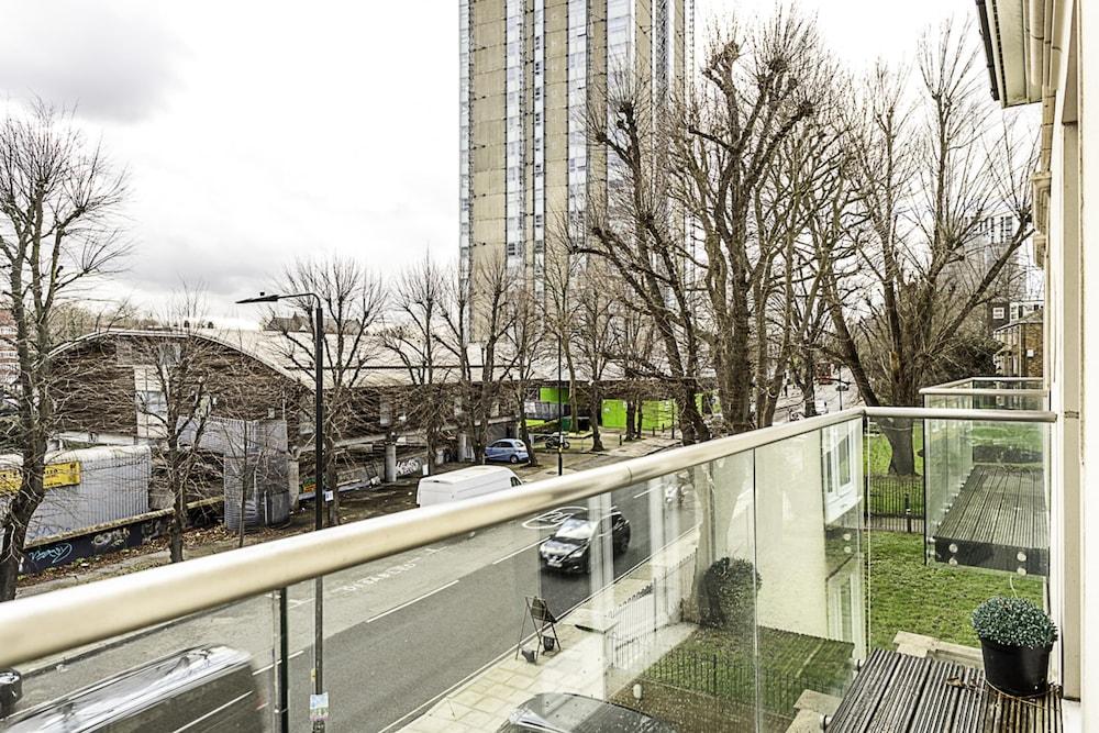 ترانكويل بيلسايز بارك هايفن ويذ ستونينج فيوز المنطقة الخارجية