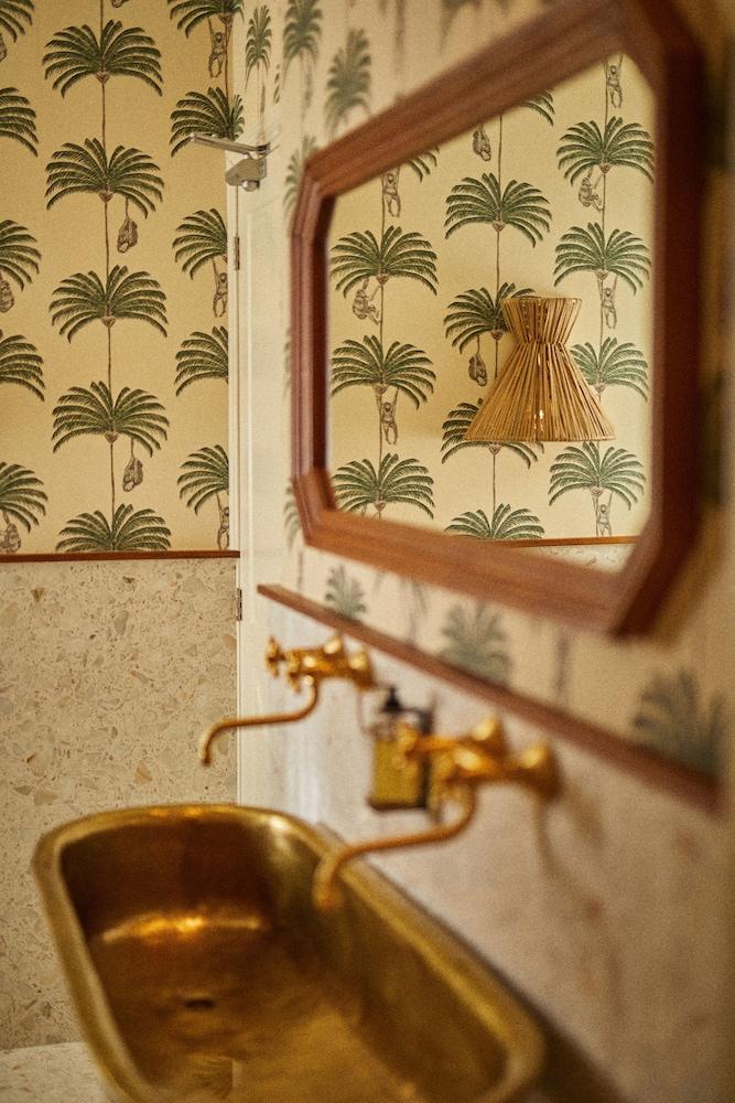 ذا أجورا هوتل - سمول لاكشري هوتل أوف ذا وورلد - لبالغين فقط تفاصيل الفندق من الداخل