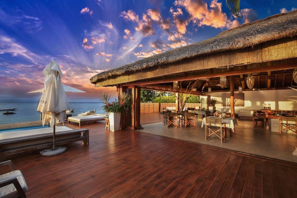 Tides Reach Resort Property Grounds