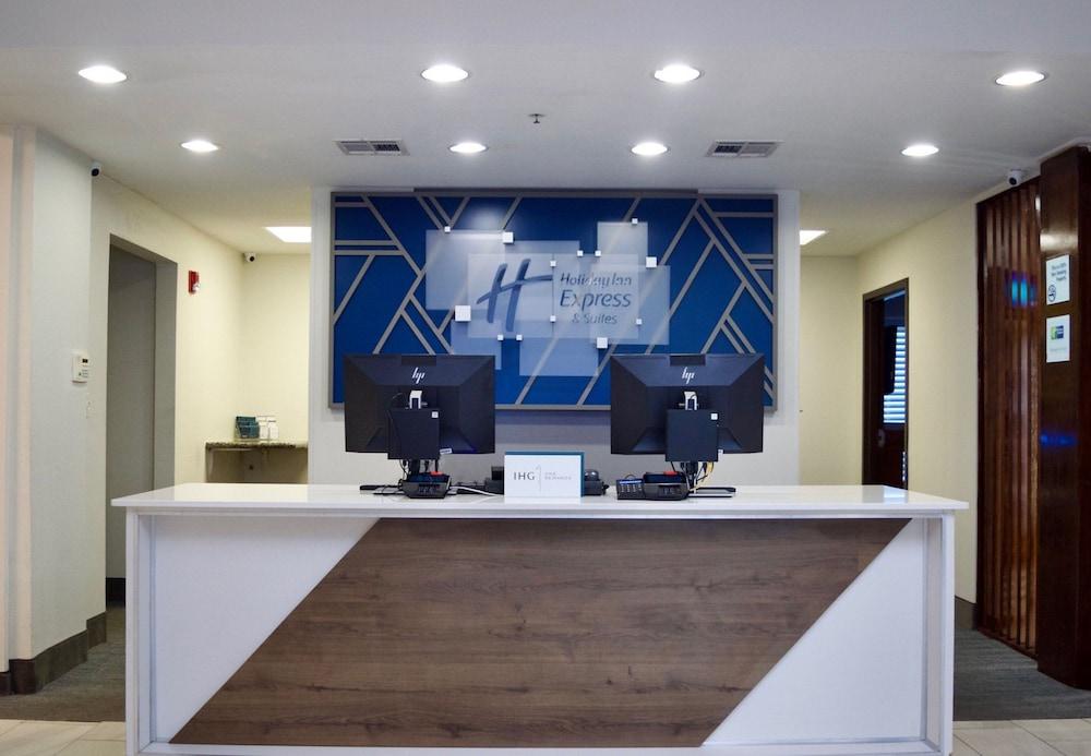 هوليداي إن إكسبرس آند سويتس كوليدج ستيش ا باي آيتش جي المنطقة الخارجية