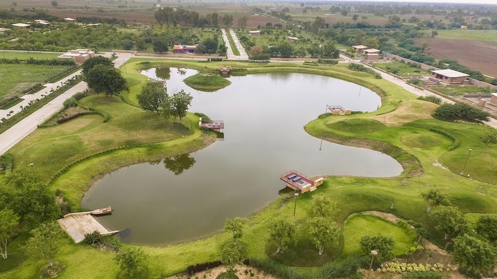 لايف آت ريبوس- ليك فيلاس ريزورت آند كلوب منظر من الجو