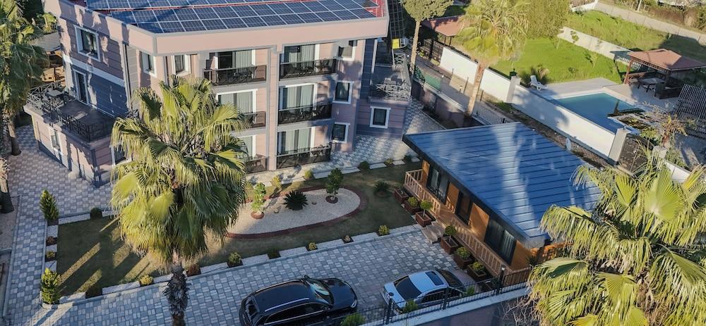 بيليك 07 لاكشري سويتس أونلي فور فاميلي المنطقة الخارجية