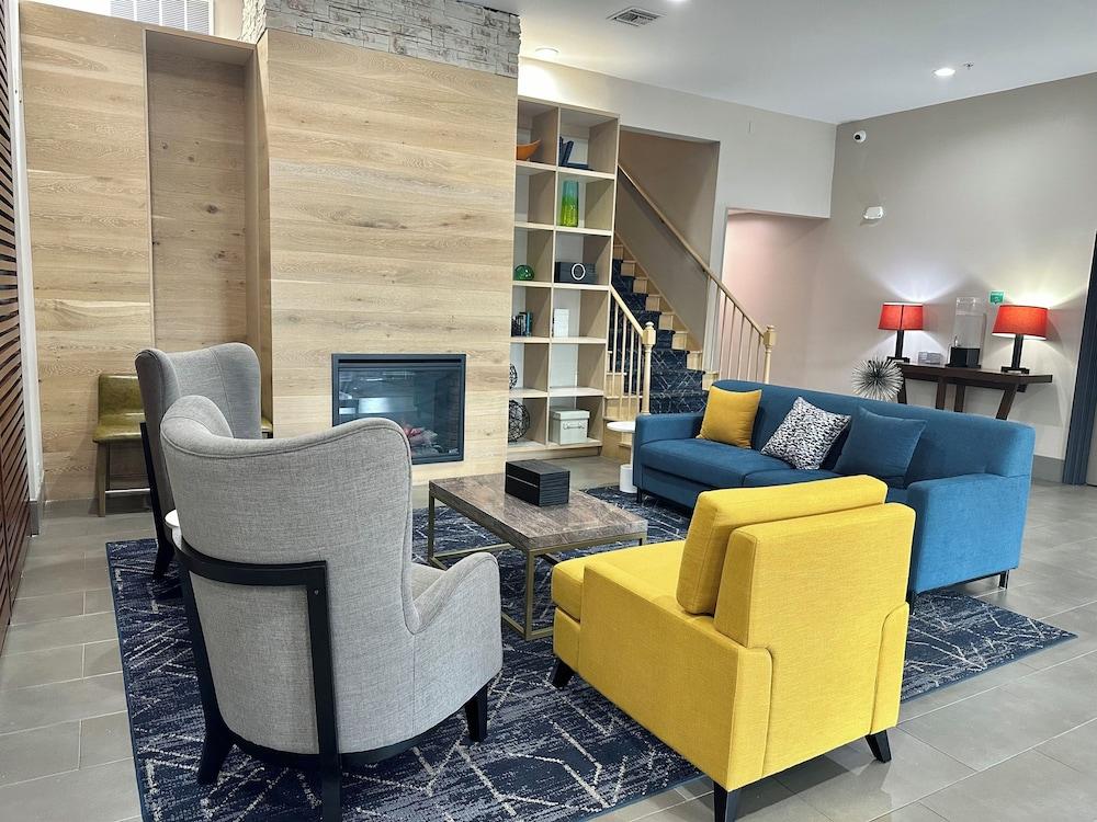 كمفرت إن آند سويتس كارترسفيل - إميرسون ليك بوينت الردهة