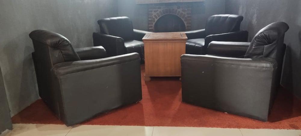 فيّا ليمبانج بوندا داخلي