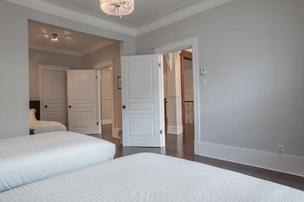 إل إم في آر - لوكس آبتس غرفة