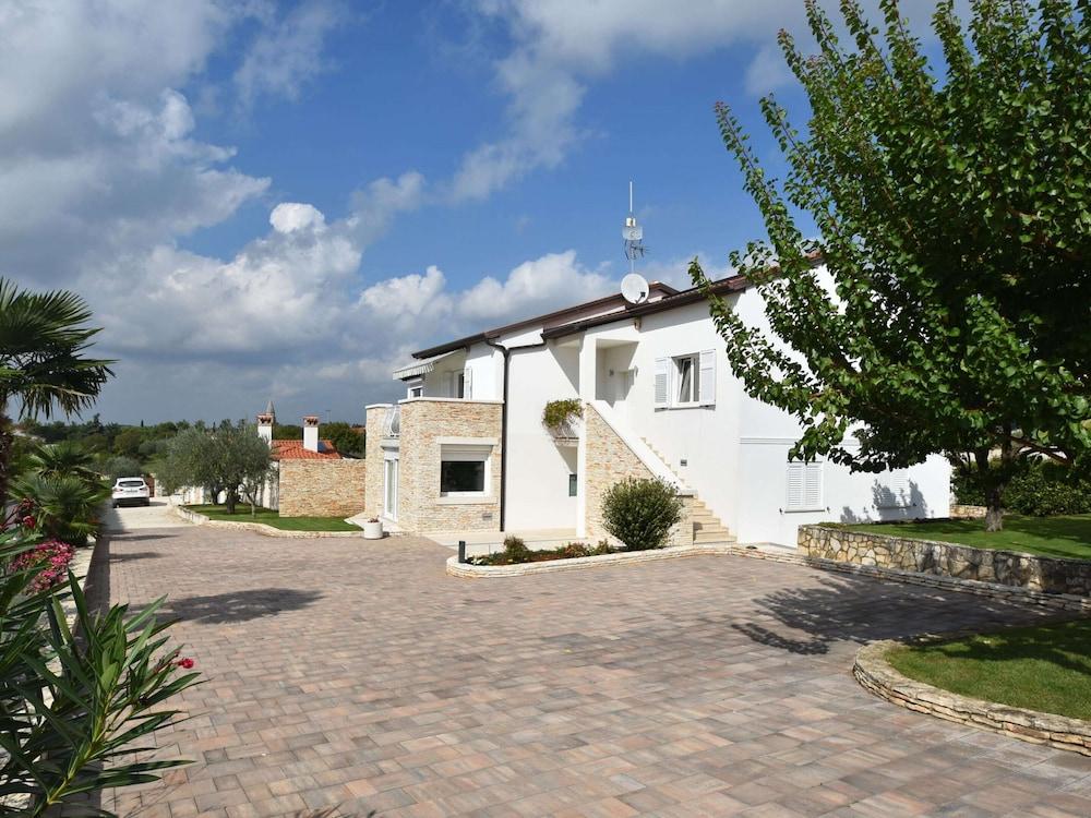 لاكوريوس فيلا إن لافاندا إن كانفانار المنطقة الخارجية