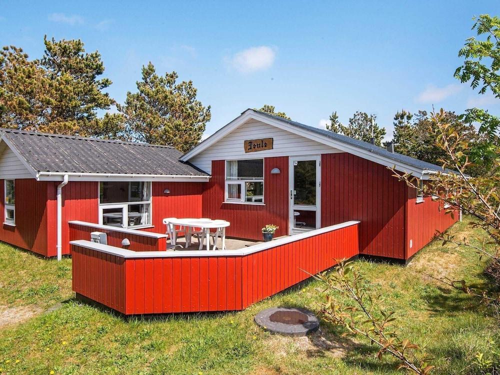 ويلكومينج هوليداي هوم إن هين ويذ باربيكو الصورة الأساسية