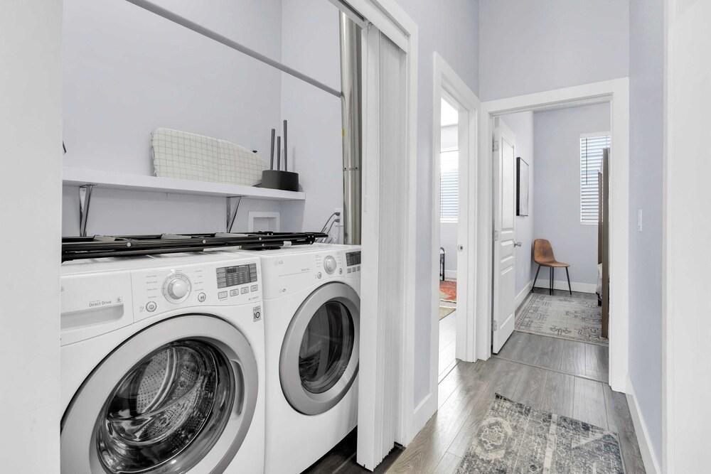 نوو باي أفانتستاي نورث هوليوود تاون هوم داخلي