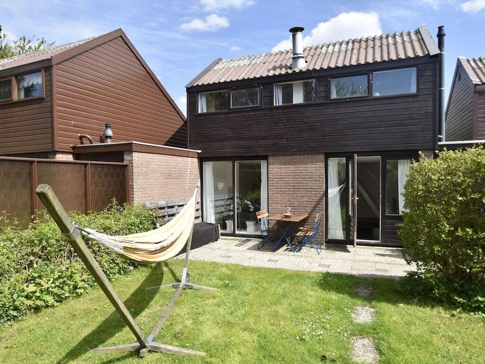 Cozy and Bright Holiday Home Near Dunes and sea